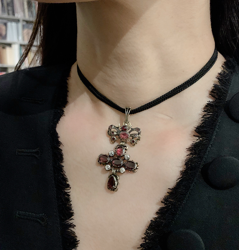 Antique Gallery Soleil アンティークジュエリー / La Croix du Ruban